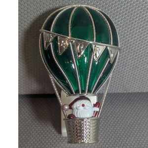 Bath & Body Works Light-Up Santa Hot Air Balloon Wallflower Fragrance Plug In